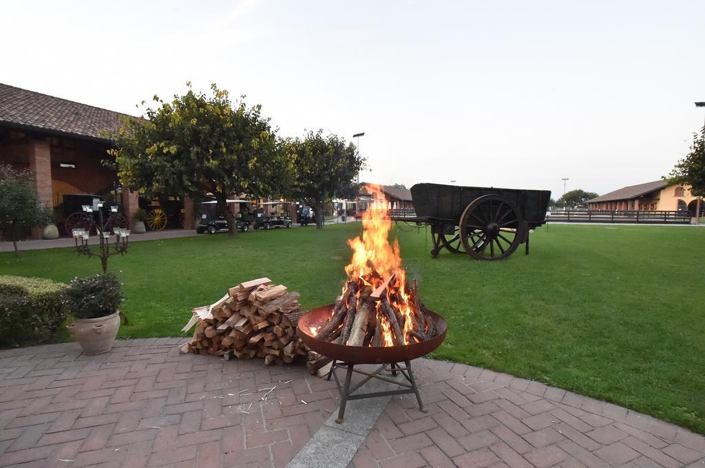 Agriturismo La Camilla Concorezzo Bagian luar foto